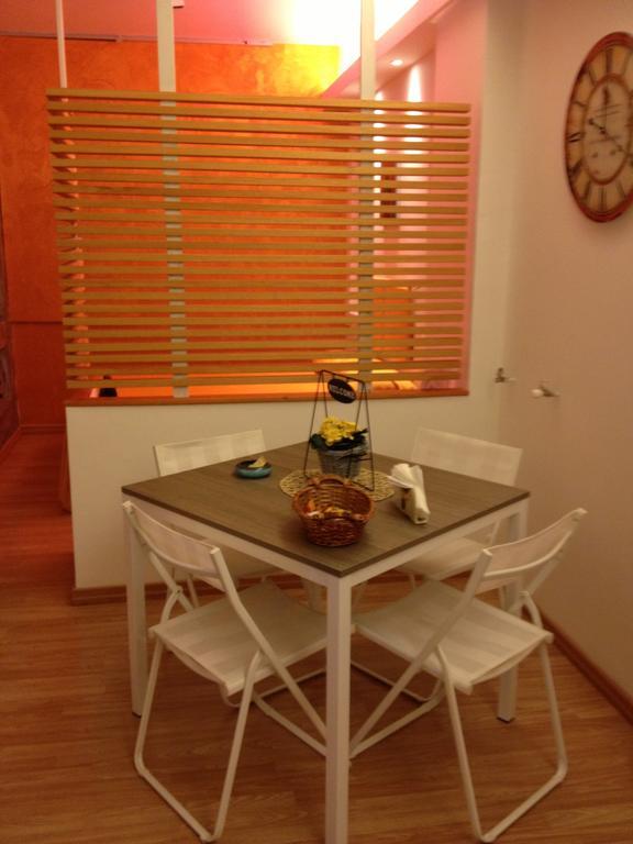 Apartment Cinecitta'est Rome