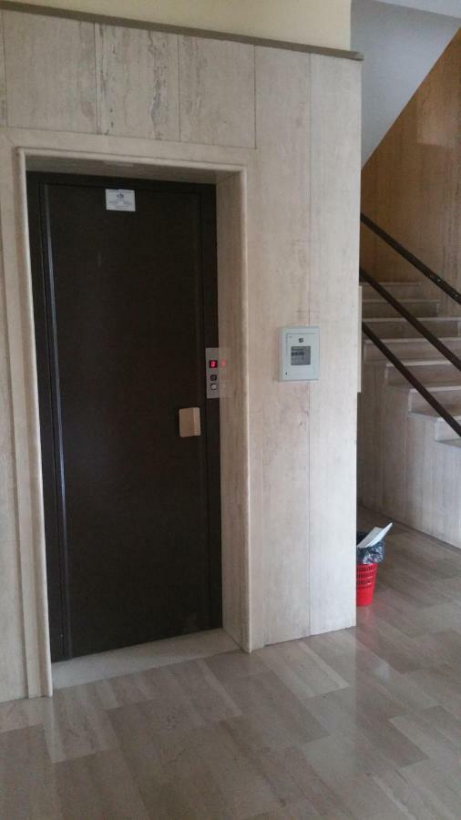 Cinecitta'est Apartment Rom